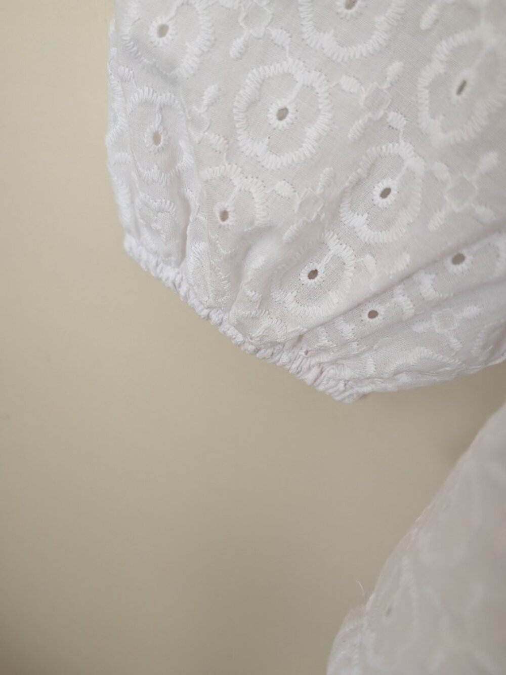 Tommy Hilfiger 100% Cotton Eyelet - White XL (NWT) - Picture 5 of 9